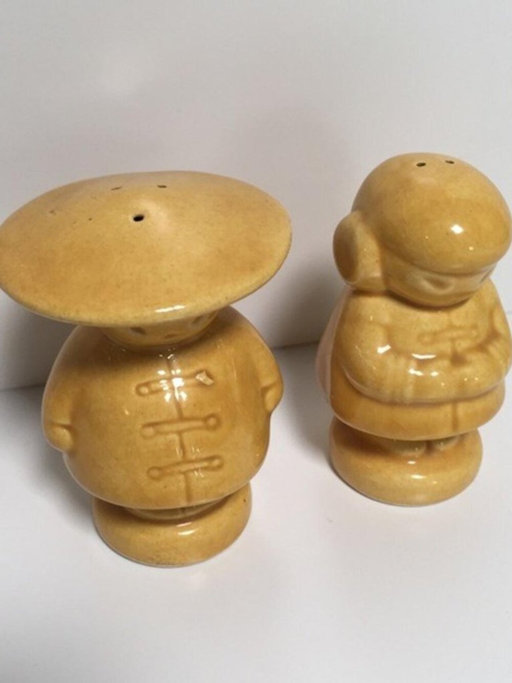 Vintage Gibson California Arts Asian Salt and Pepper Shakers Yellow Crackle 1950